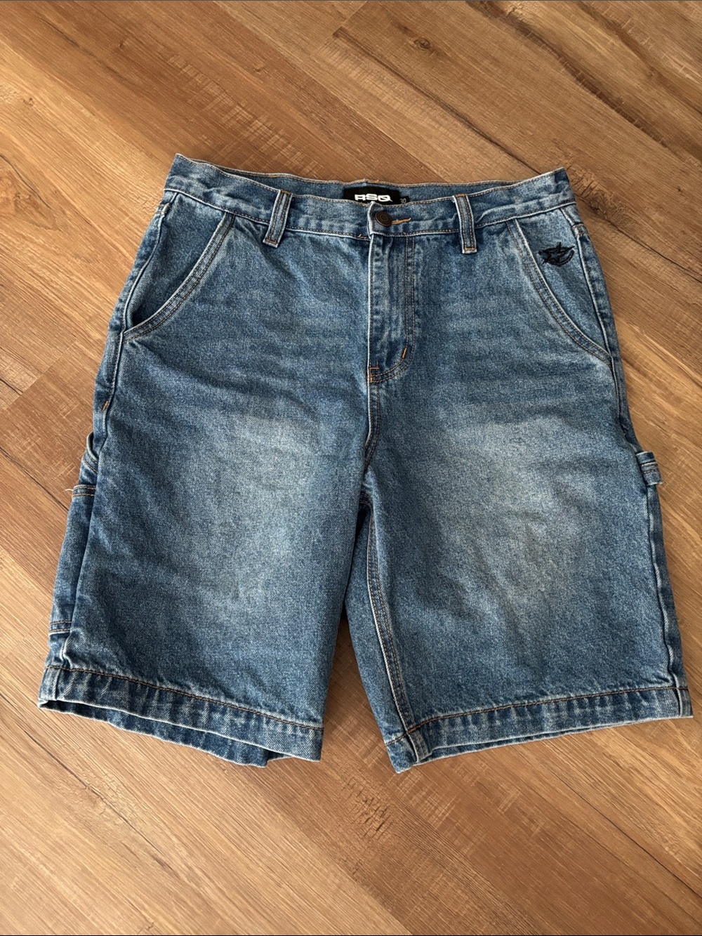 RSQ Men's Blue Denim Loose Jorts with Star design - Picture 2 of 5